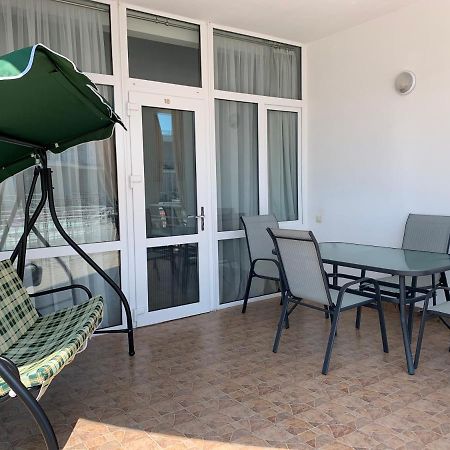 Town-House Golden Bugaz Apartamento Karolino-Buhaz Exterior foto