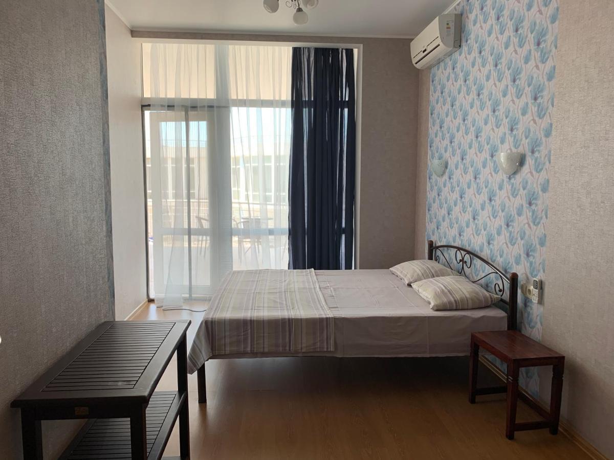 Town-House Golden Bugaz Apartamento Karolino-Buhaz Exterior foto