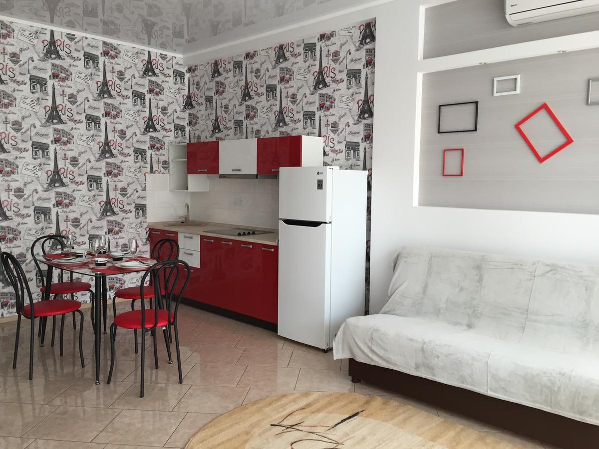 Town-House Golden Bugaz Apartamento Karolino-Buhaz Exterior foto